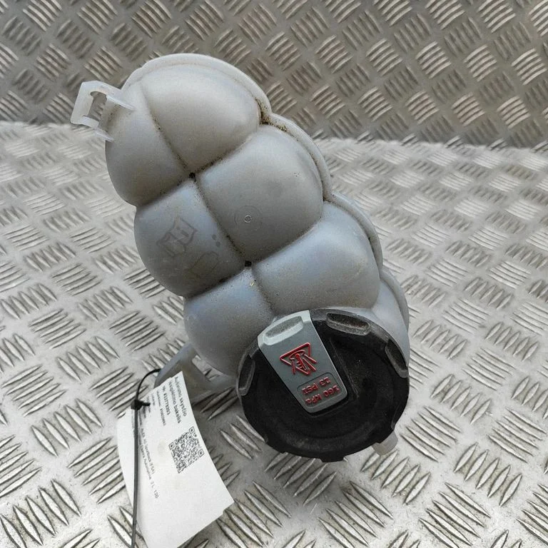 Dzesēšanas šķidruma izplešanās tvertne 8W0121405L