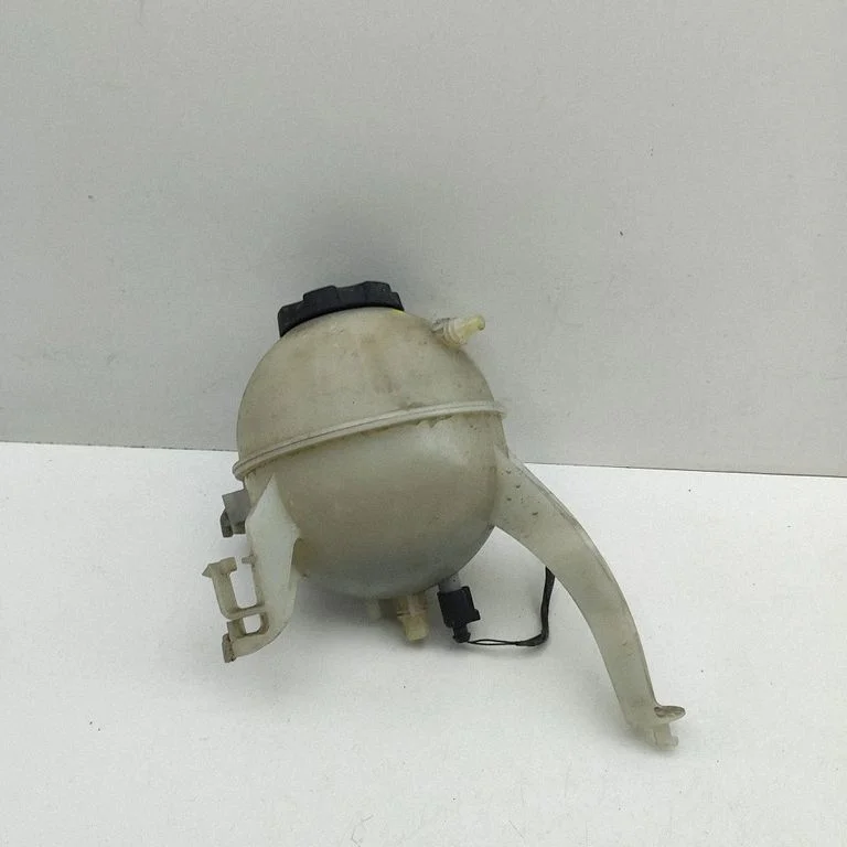 Coolant expansion tank/reservoir 8610662