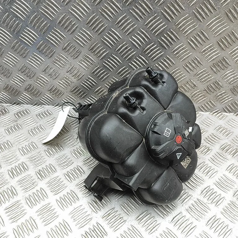 Coolant expansion tank/reservoir 8477819