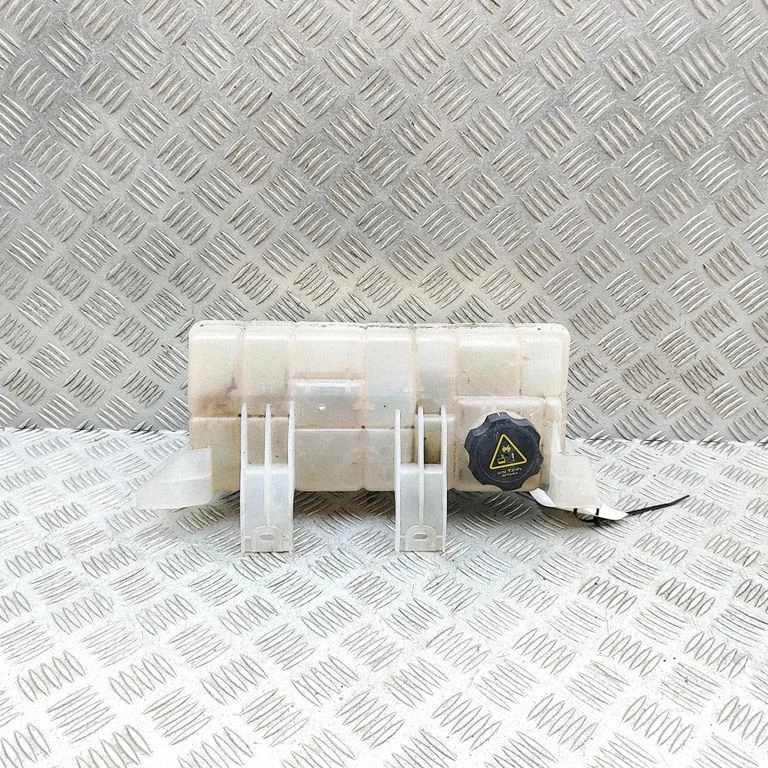 Jahutusvedeliku paisupaak 103612400D