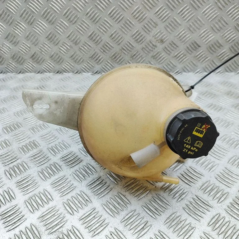 Dzesēšanas šķidruma izplešanās tvertne BK218K218AH