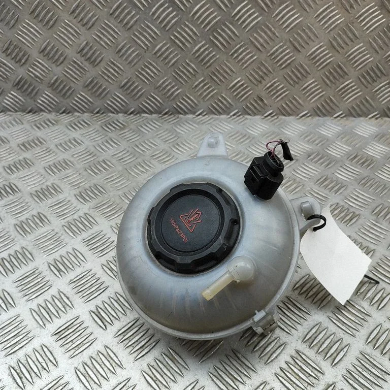 Dzesēšanas šķidruma izplešanās tvertne 5Q0121407G