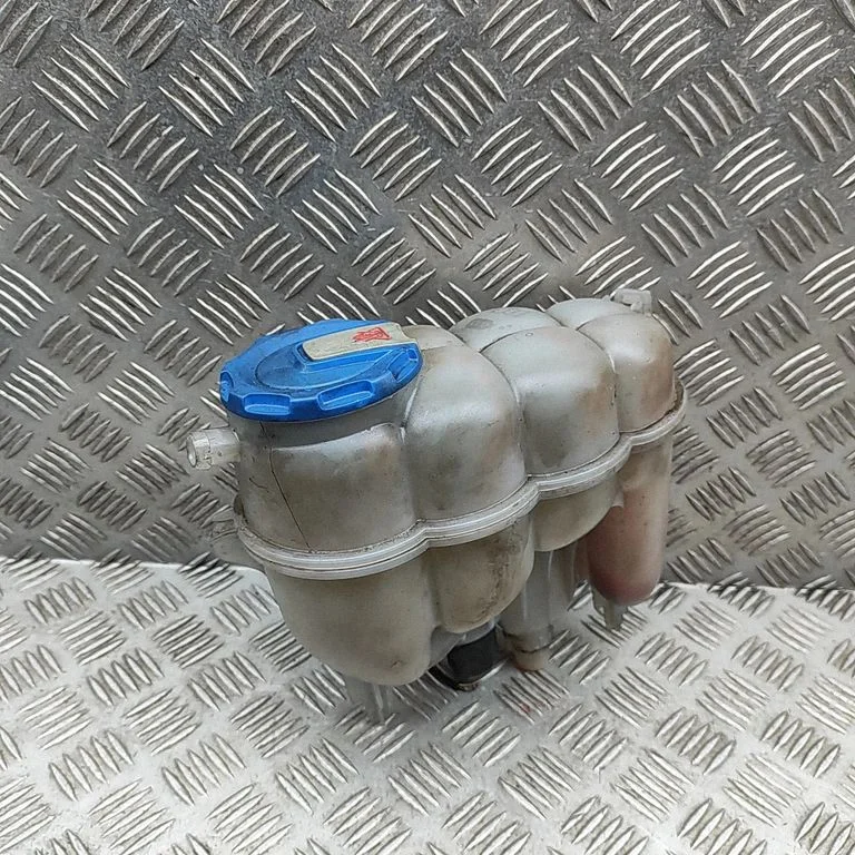Coolant expansion tank/reservoir 8W0121405E
