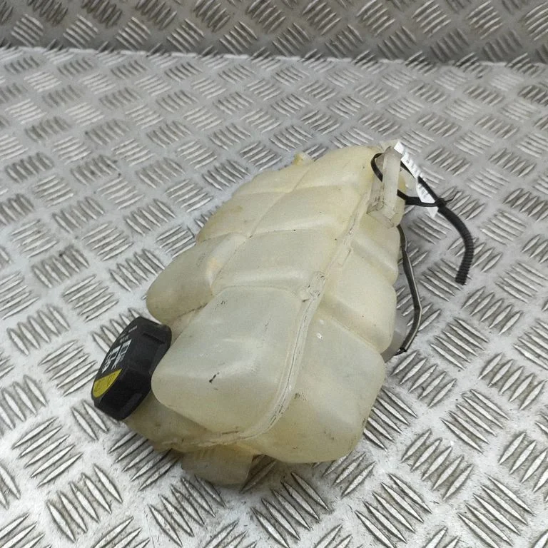 Zbiorniczek wyrównawczy płynu chłodniczego 31368311