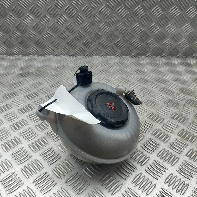 Zbiorniczek wyrównawczy płynu chłodniczego 5Q0121407