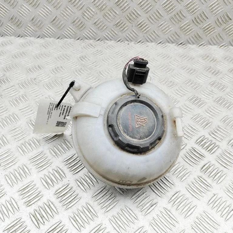 Dzesēšanas šķidruma izplešanās tvertne 5Q0121407M