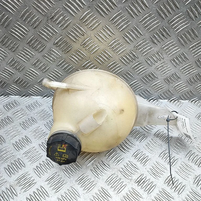 Dzesēšanas šķidruma izplešanās tvertne BK218K218AH