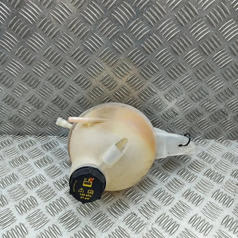 Dzesēšanas šķidruma izplešanās tvertne BK218K218AH