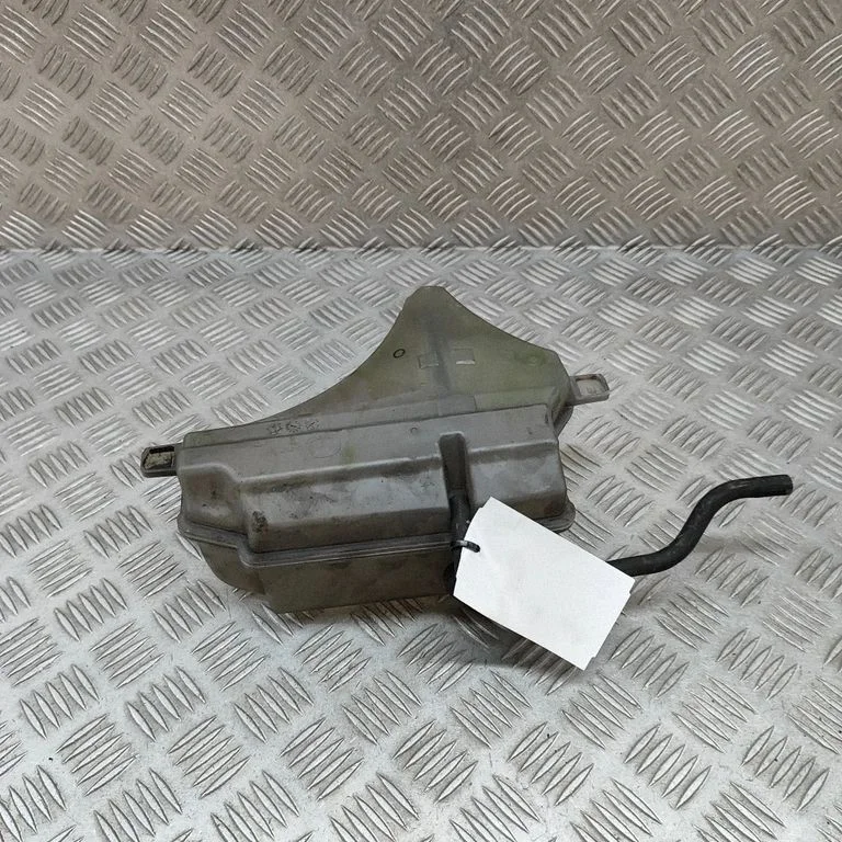 Dzesēšanas šķidruma izplešanās tvertne SH0115351