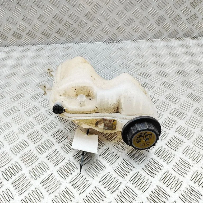 Jahutusvedeliku paisupaak CPLA8A080AA