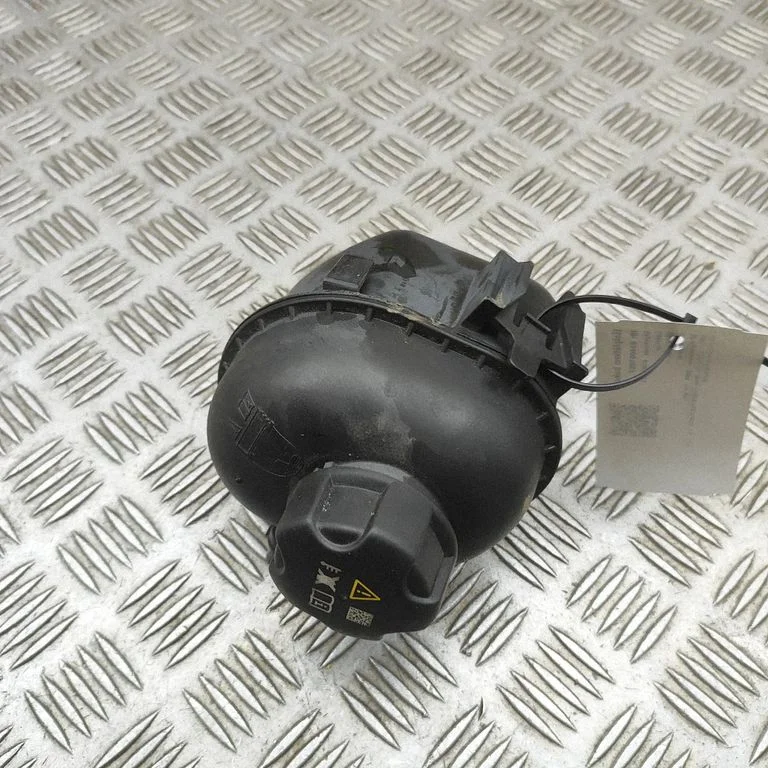 Coolant expansion tank/reservoir – BMW X6 G06 (2019-)