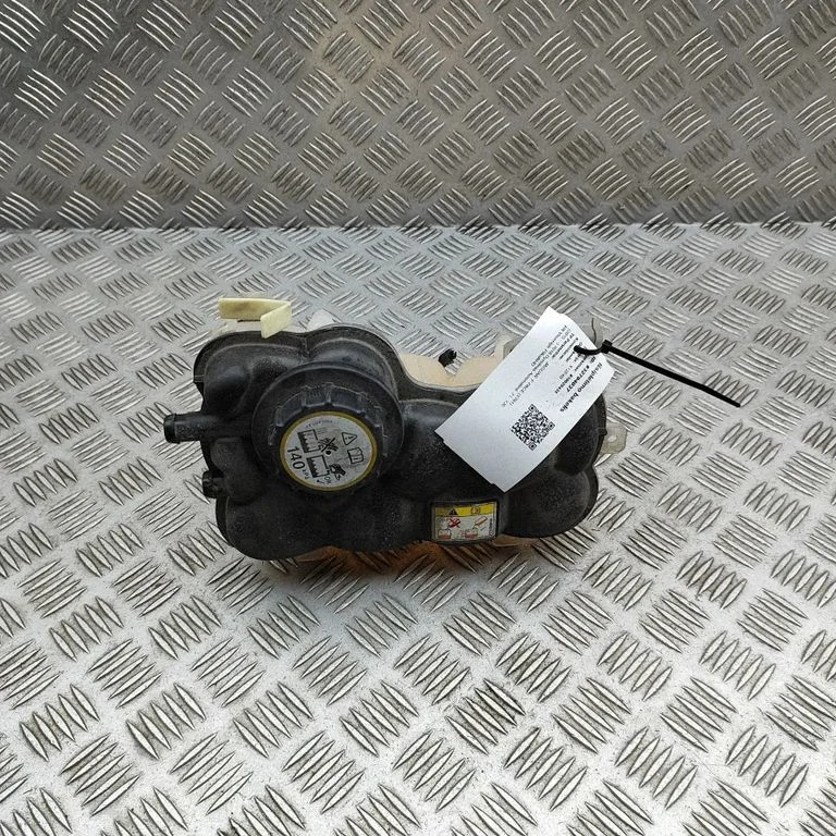 Coolant expansion tank/reservoir – Jaguar F-Pace (2016-)