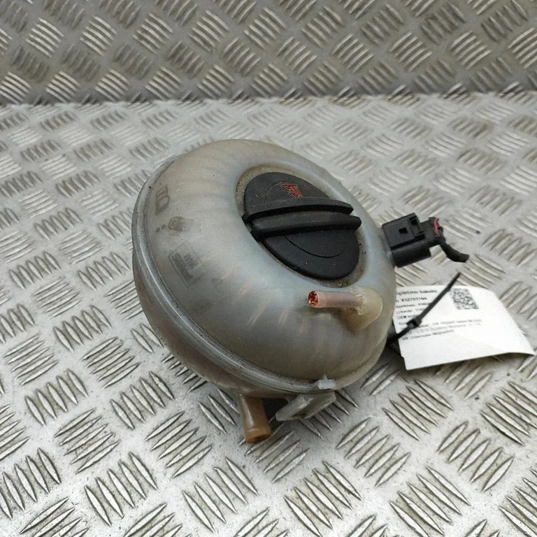 Coolant expansion tank/reservoir 5Q0121407G