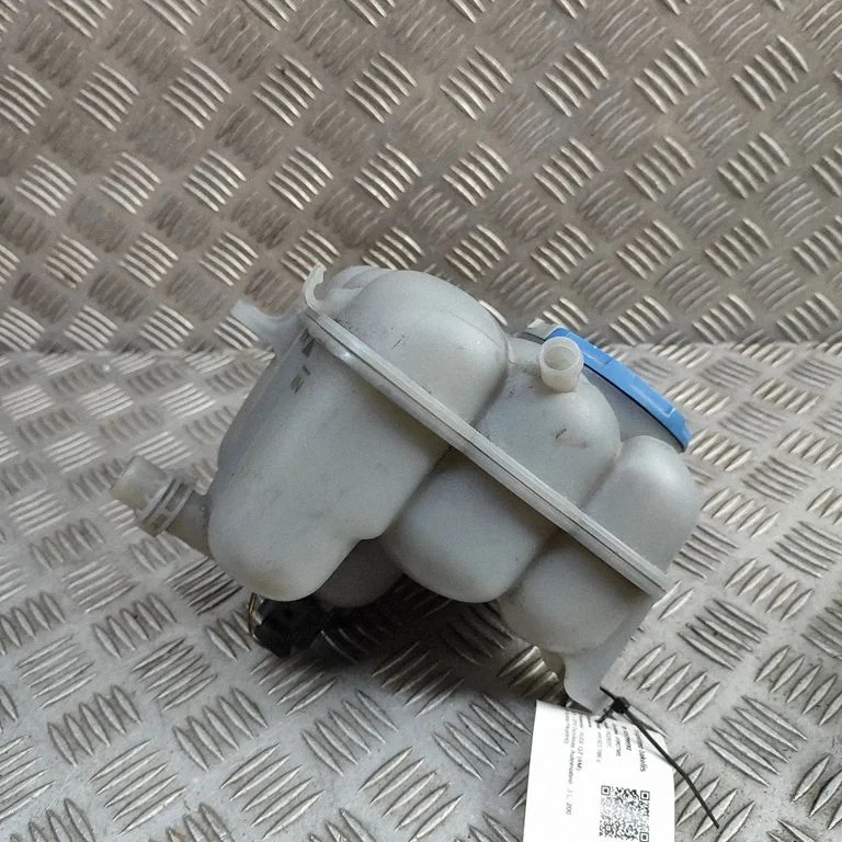 Coolant expansion tank/reservoir 4M0121405L