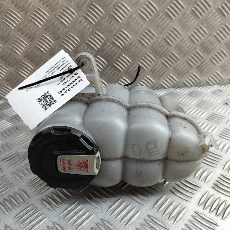 Dzesēšanas šķidruma izplešanās tvertne 8W0121405L