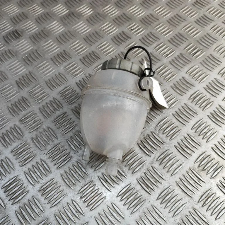 Coolant expansion tank/reservoir – Mercedes-Benz E-Class W213 (2016-)