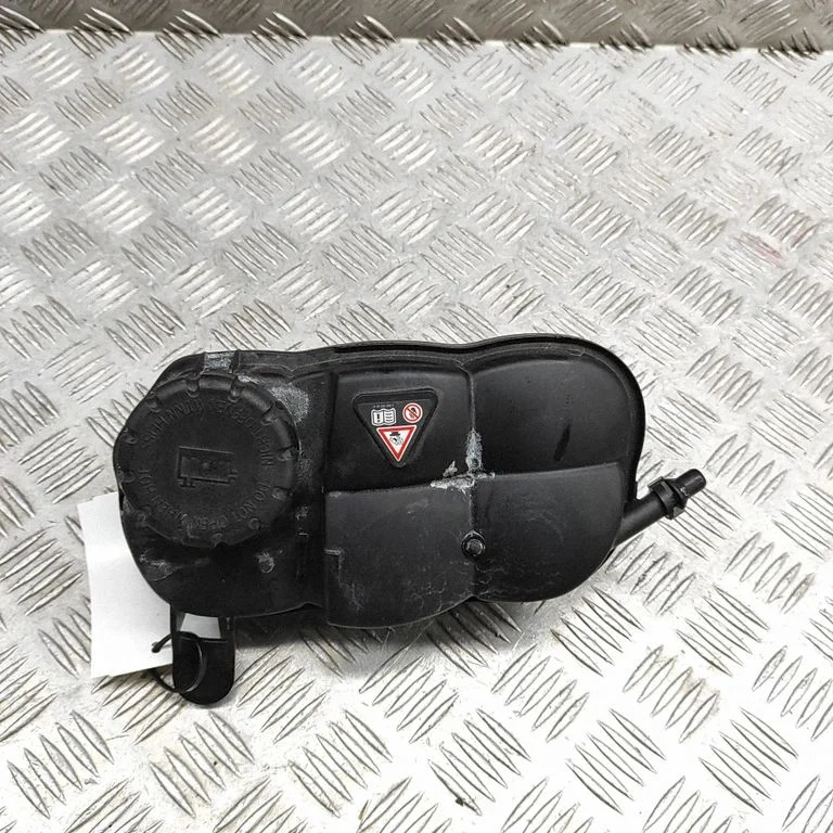 Jahutusvedeliku paisupaak A1775013301