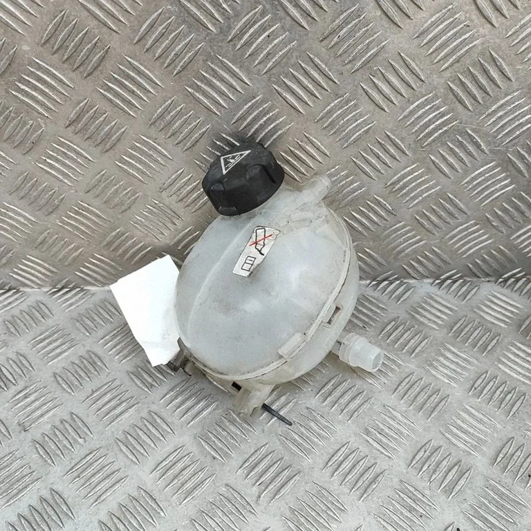 Coolant expansion tank/reservoir 9824316180