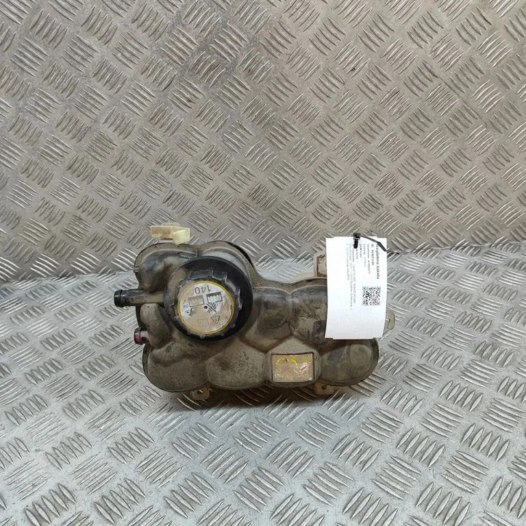 Coolant expansion tank/reservoir HX738A080AA