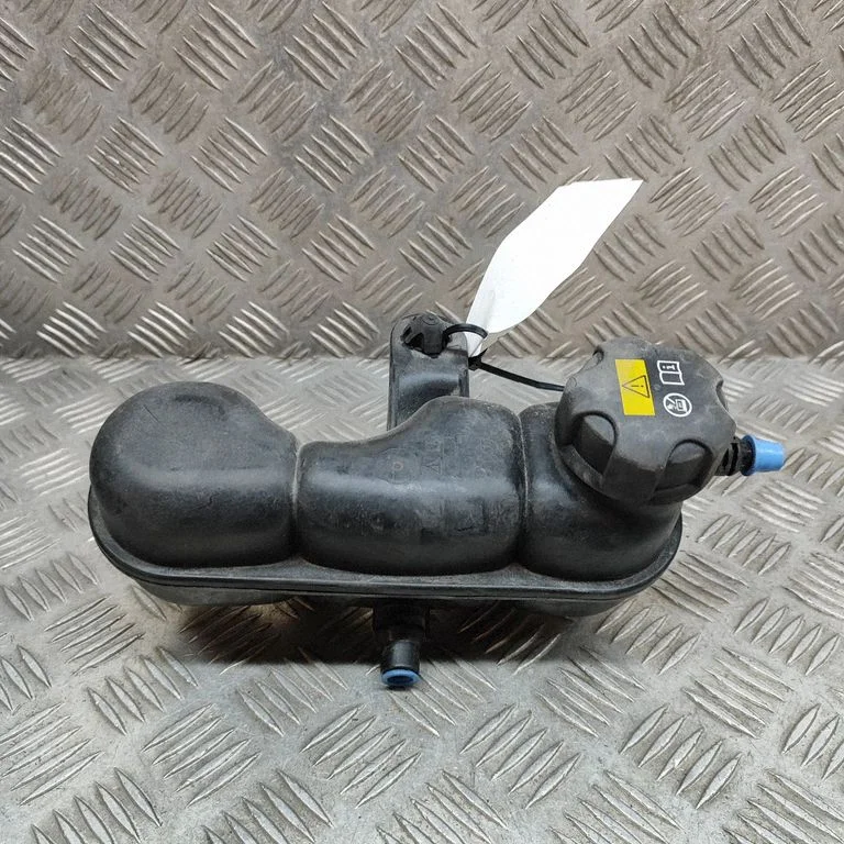 Coolant expansion tank/reservoir – BMW 2 Series F45 (2014-2021)