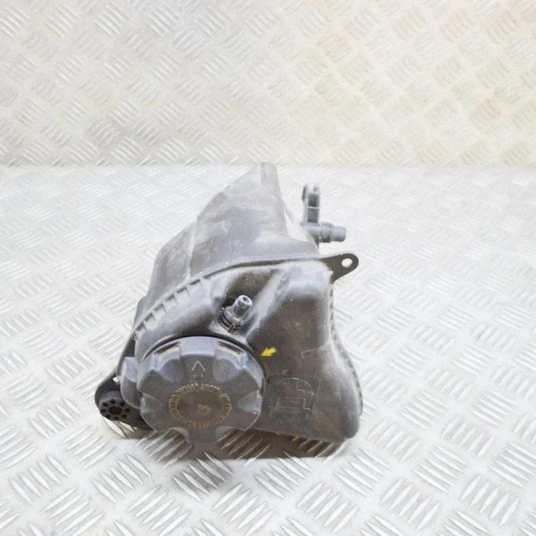 Jahutusvedeliku paisupaak – BMW 5-seeria F10 F11 (2009-2016)
