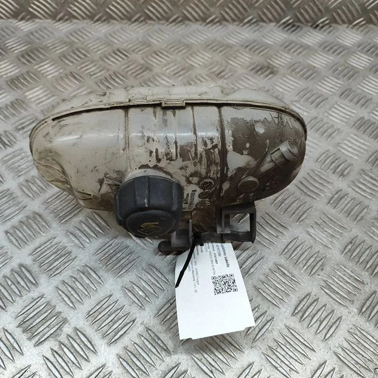 Coolant expansion tank/reservoir – Opel Vivaro (2014-2018)