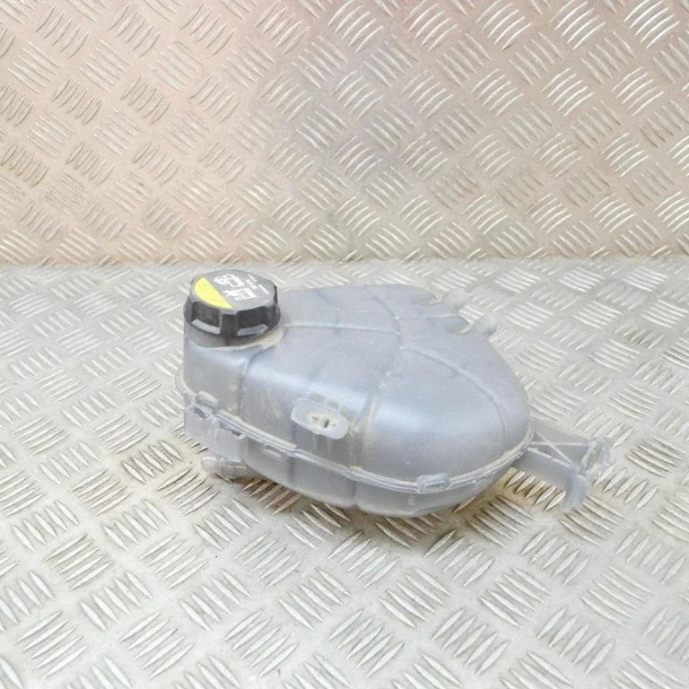 Dzesēšanas šķidruma izplešanās tvertne 31368311