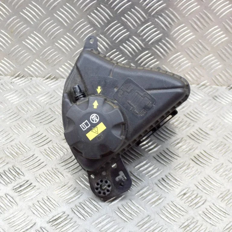 Jahutusvedeliku paisupaak – BMW 5-seeria F10 F11 (2009-2016)