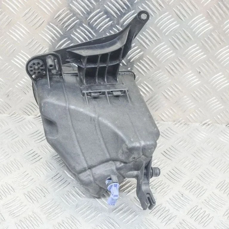 Zbiorniczek wyrównawczy płynu chłodniczego – BMW Seria 5 F10 F11 (2009-2016)