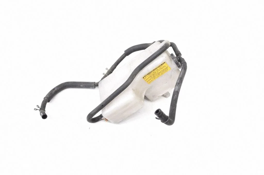 Jahutusvedeliku paisupaak – Lexus GS 300 350 430 450H (2005-2012)