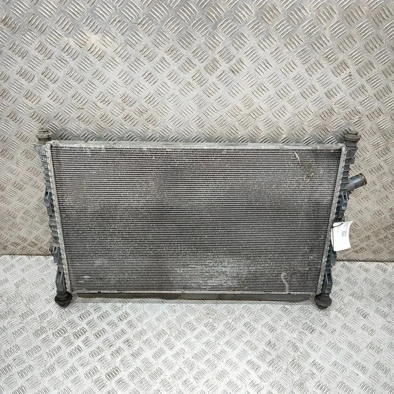 Dzesēšanas šķidruma radiators GK218005BB