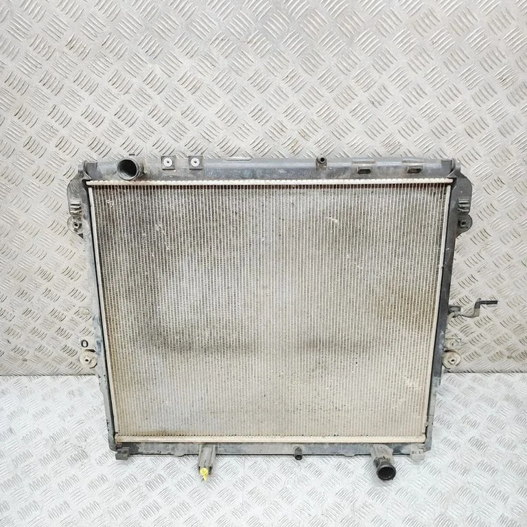 Dzesēšanas šķidruma radiators 164000L460