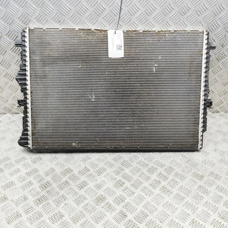 Dzesēšanas šķidruma radiators 5WA121251D
