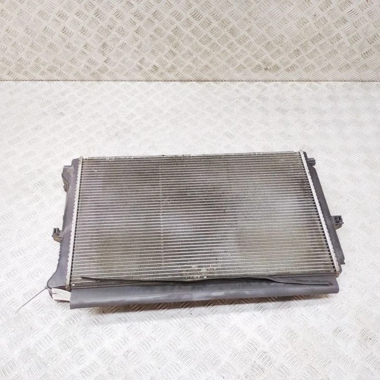 Dzesēšanas šķidruma radiators 5Q0121251GB