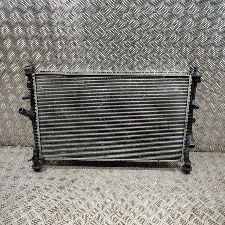 Dzesēšanas šķidruma radiators GK218005BC