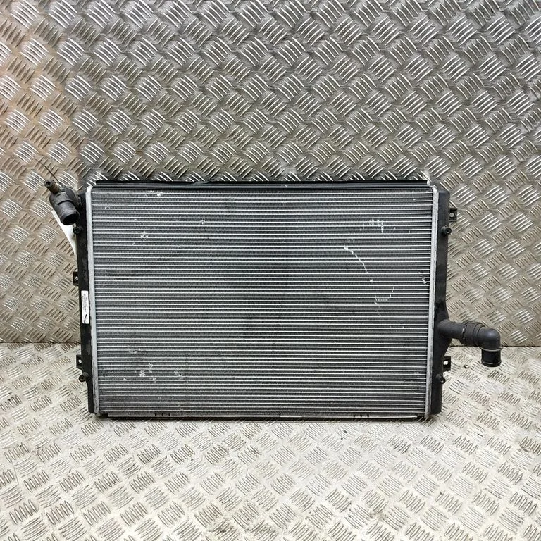 Jahutusvedeliku radiaator – Volkswagen Scirocco (2008-2016)