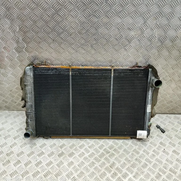 Coolant radiator CBC4049