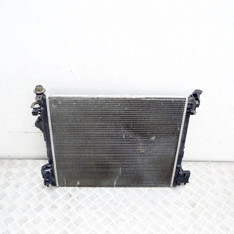 Dzesēšanas šķidruma radiators M169140