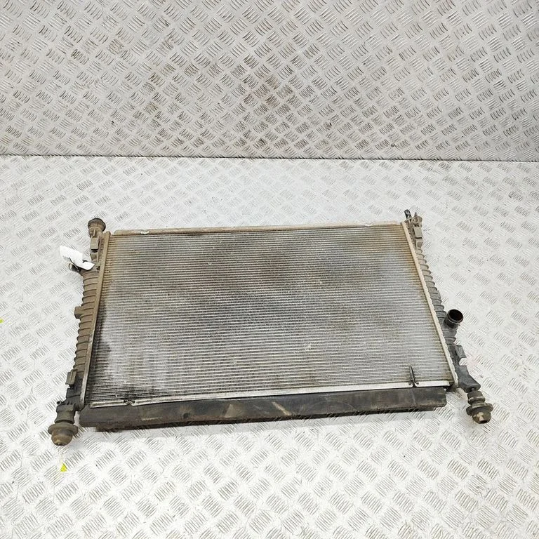 Dzesēšanas šķidruma radiators GK218005BC