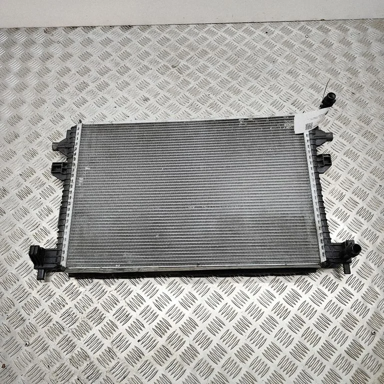 Dzesēšanas šķidruma radiators 5Q0121251HQ