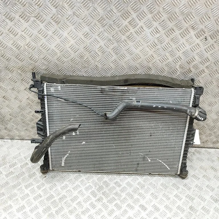 Coolant radiator – Ford Kuga II (2013-2019)