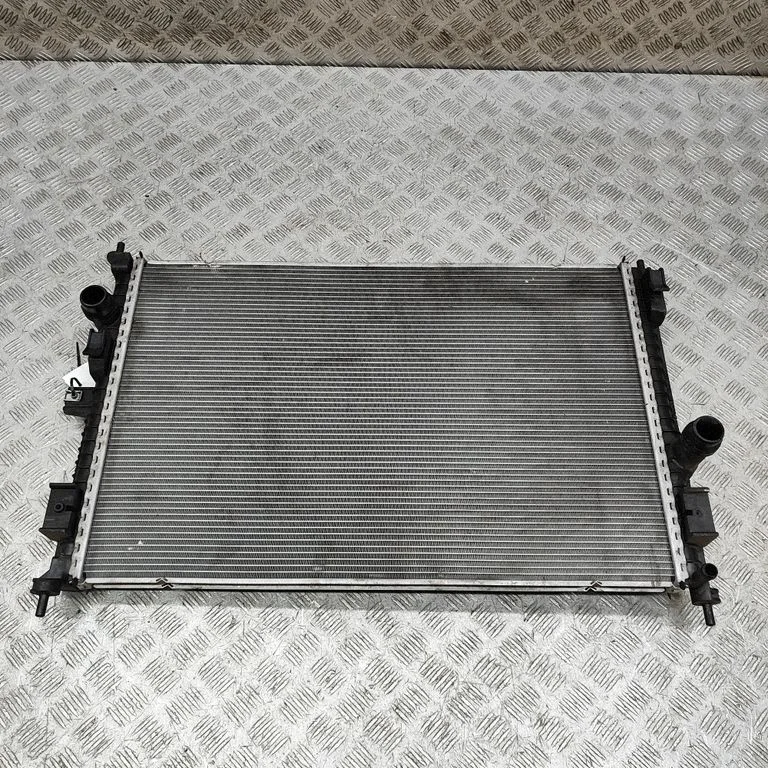 Jahutusvedeliku radiaator 9838520180