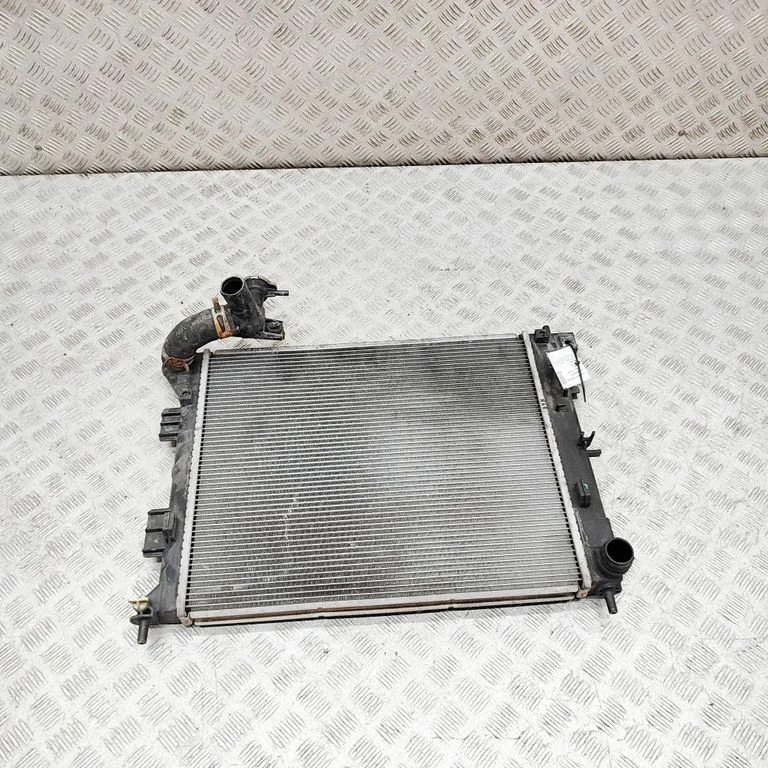 Jahutusvedeliku radiaator – Hyundai i30 (2013-2016)