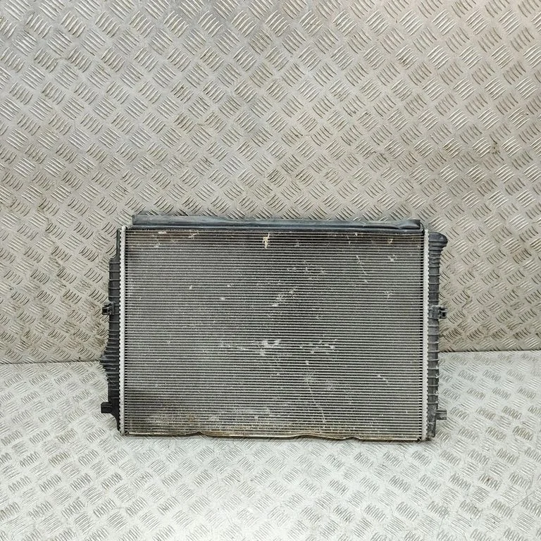 Dzesēšanas šķidruma radiators 5Q0121251EN