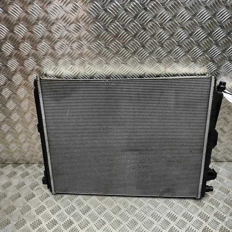 Dzesēšanas šķidruma radiators 8095283