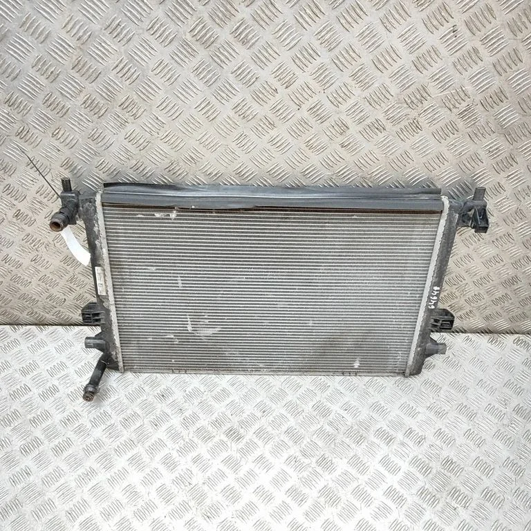 Dzesēšanas šķidruma radiators 5Q0121251GB