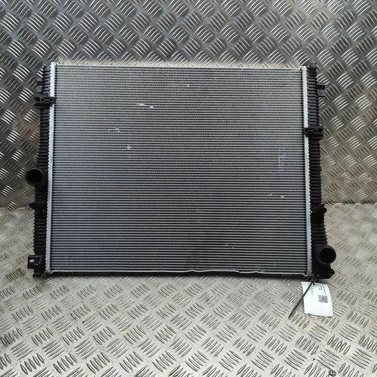 Jahutusvedeliku radiaator T215586