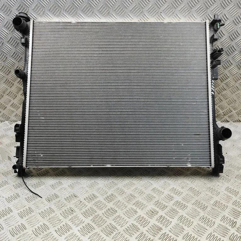 Dzesēšanas šķidruma radiators A1675007900