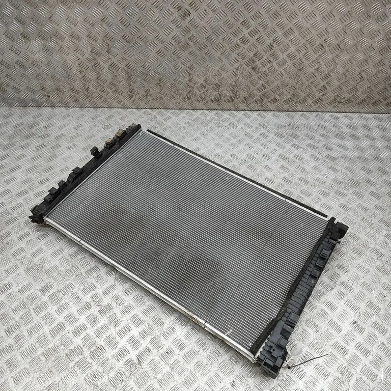 Coolant radiator 214126UM0A