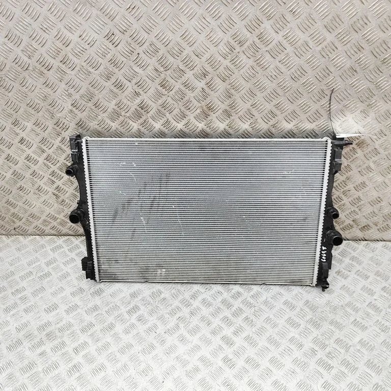 Dzesēšanas šķidruma radiators A2475000203